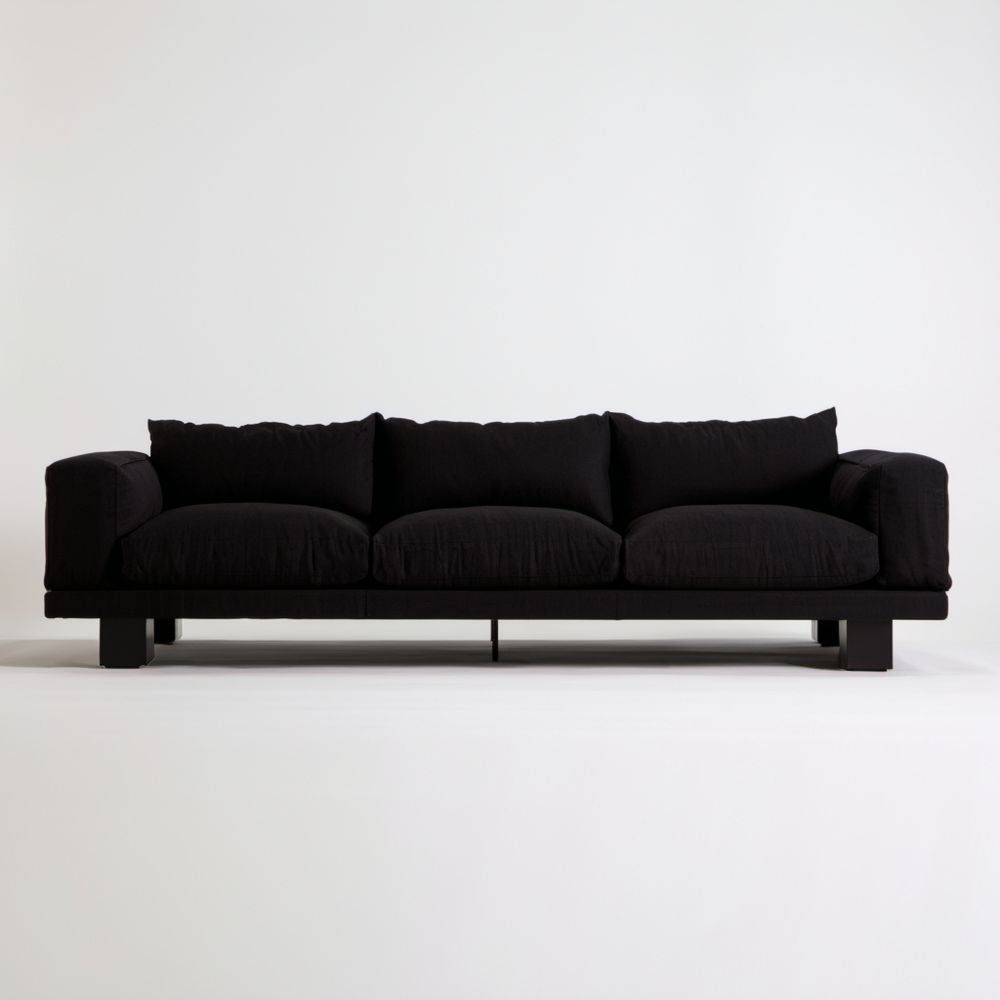 Czarna sofa trzyosobowa z poliestru 240 × 95 × 80 cm